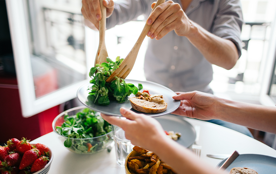 GLP-1 Rezeptoragonisten hemmen den Appetit und können so zu einer Gewichtsabnahme beitragen.