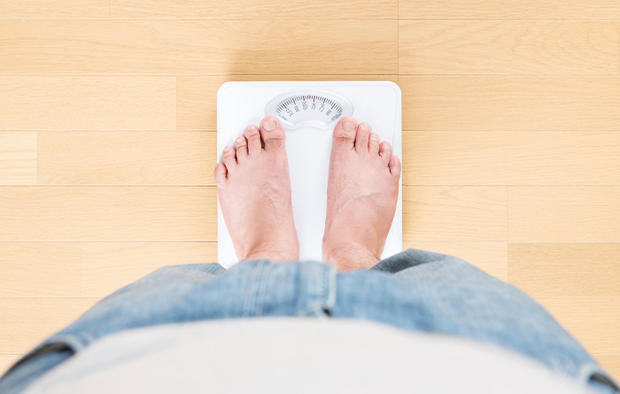 Durch Übergewicht steigt das Risiko für Typ 2 Diabetes – doch es spielen auch andere Faktoren eine Rolle.